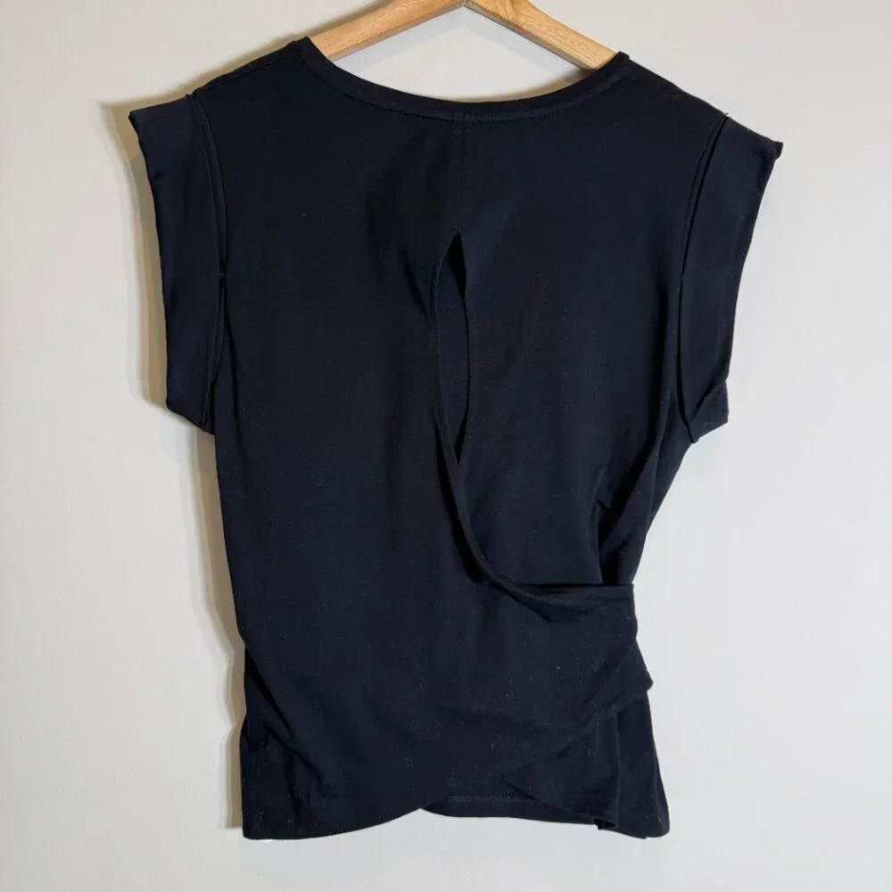 Vince Open Back Wrap Top Women's Medium Black Minimalist Quiet Luxury Structured - Picture 12 of 16